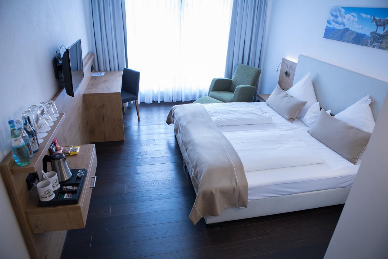 Hotel Zum Hirsch Wertingen Kültér fotó