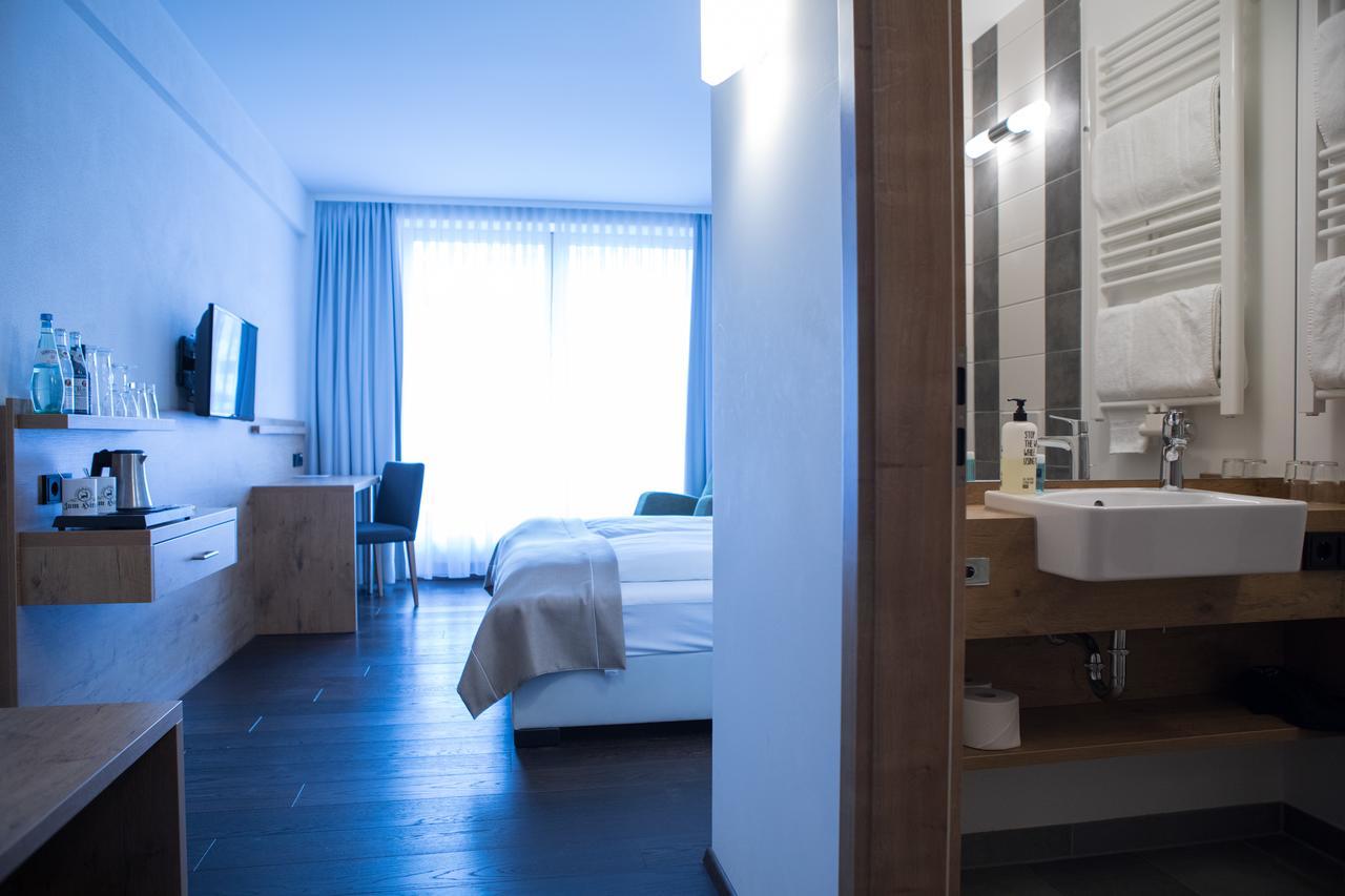 Hotel Zum Hirsch Wertingen Kültér fotó